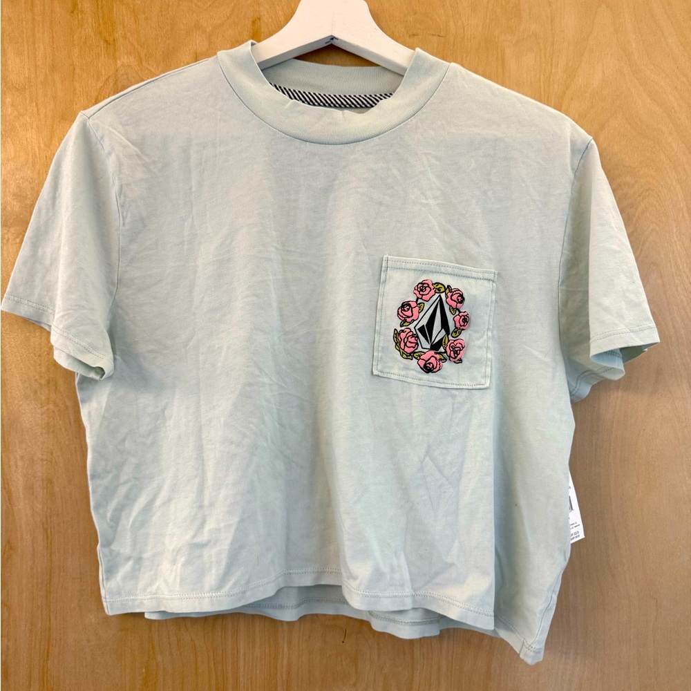 Volcom Pale Grey Pocket Dial Tee with Skulls.